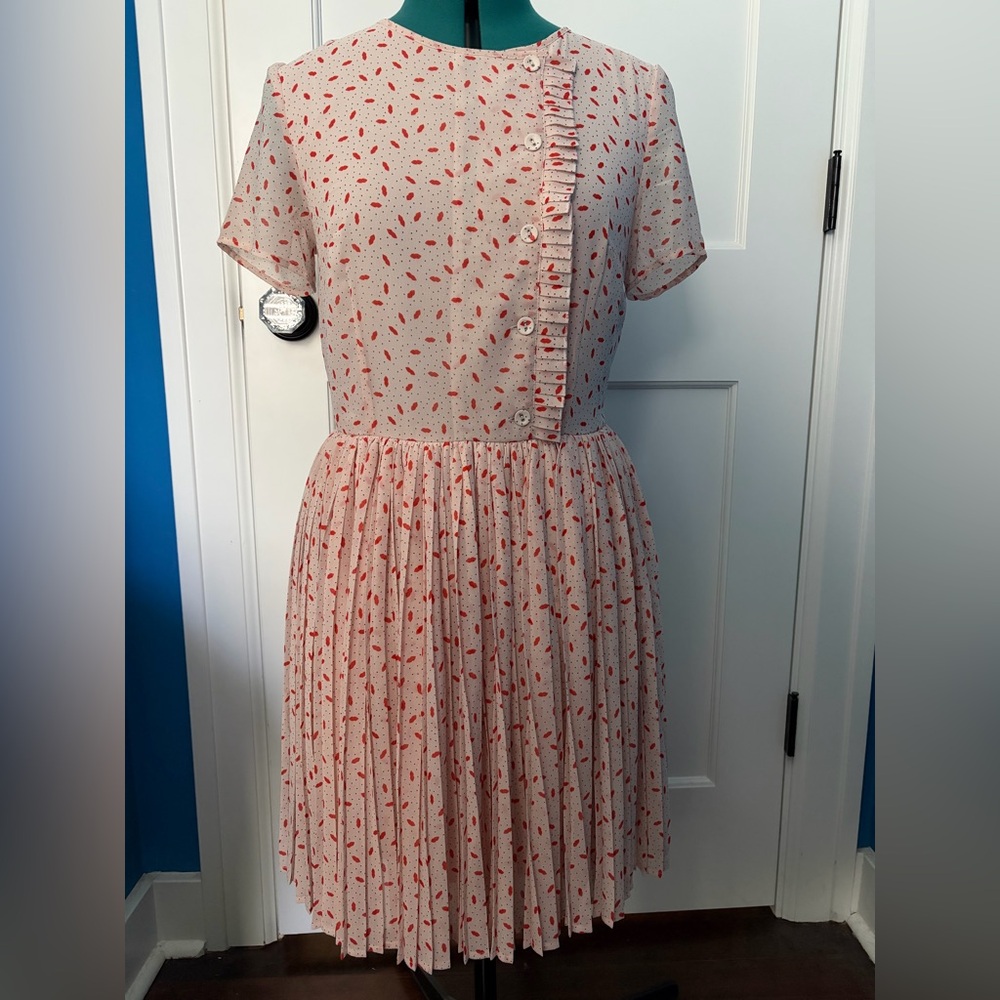 Light Pink Pleated Short Sleeve Dress